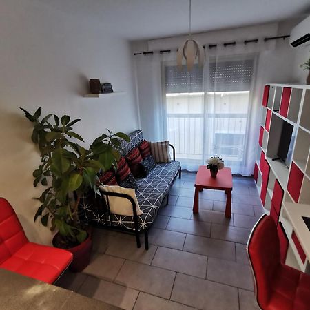 Studio Et Stationnement Offert Centre Hyères Exteriör bild
